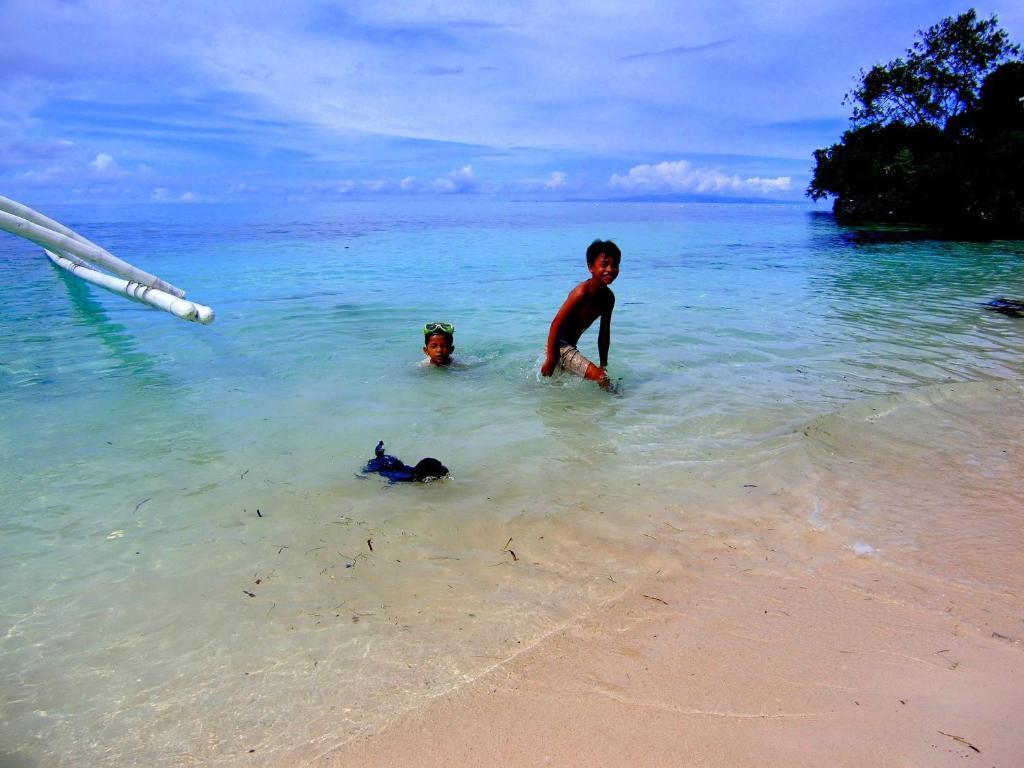 Kalipayan Beach Resort & Atlantis Dive Center Panglao Eksteriør billede