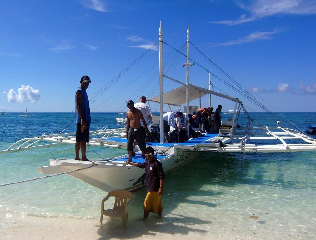 Kalipayan Beach Resort & Atlantis Dive Center Panglao Eksteriør billede